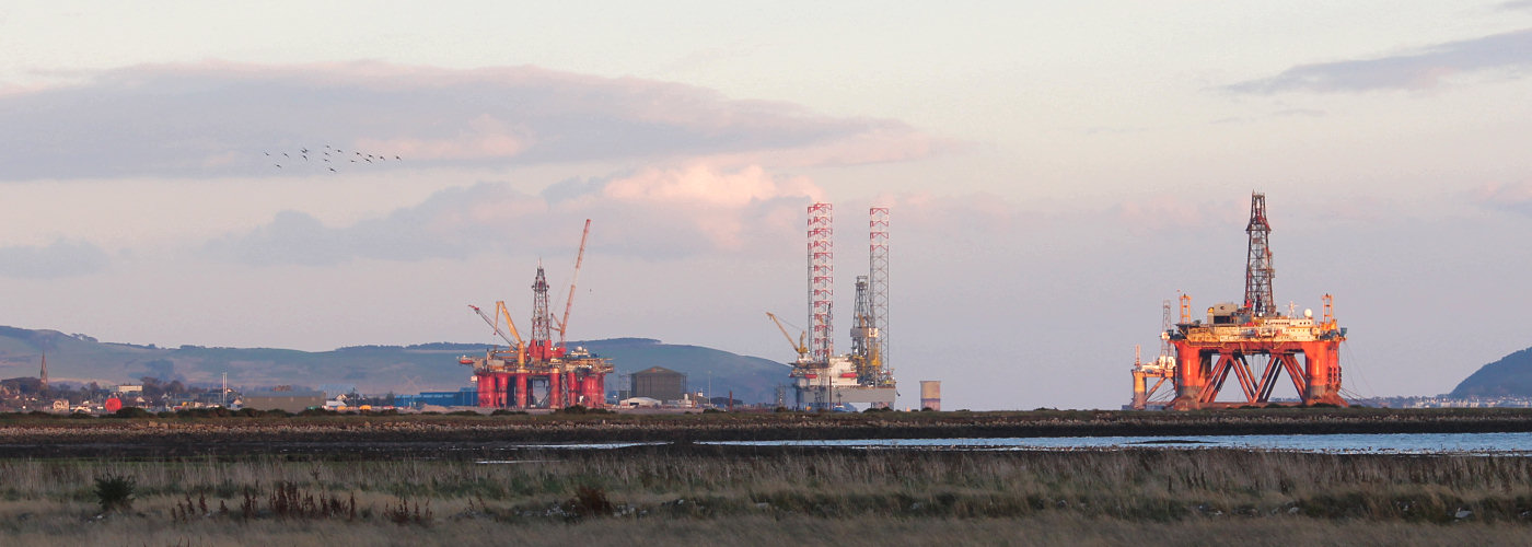 Oil rigs from Alness Point